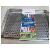 Nordic Ware oven crisping set...