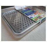 Nordic Ware oven crisping set...