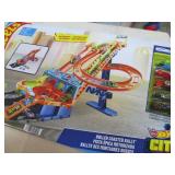 Hot Wheels City motorized roller co...