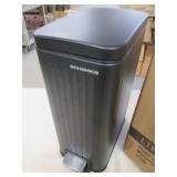 Small Songmics trash can...