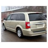 2011 CHRYSLER TOWN AND COUNTRY TOURING (NO RESERVE)