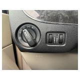 2011 CHRYSLER TOWN AND COUNTRY TOURING (NO RESERVE)