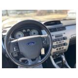 2009 FORD FOCUS SEL *No Accidents* (NO RESERVE)