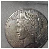 1922 S Peace Dollar $1 VF w/light toning