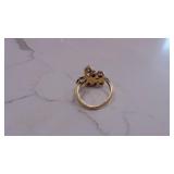 10Kt Mothers Ring, 1-Stone Missing