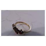 10Kt Mothers Ring, 1-Stone Missing