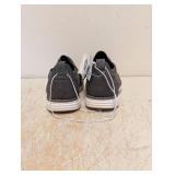 NEW CAT & JACK KIDS SHOES SIZE 9 GRAY