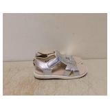 NEW KIDS SEE KAI RUN BASICS SANDALS SIZE 11 SILVER METALLIC