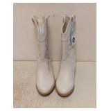 NEW CAT & JACK KIDS BOOTS SIZE 13 CREAM