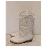 NEW CAT & JACK KIDS BOOTS SIZE 13 CREAM