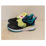 NEW ALL IN MOTION KIDS FALLON PERFORM SIZE 5 BLACK/GREEN
