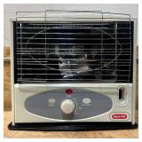 *Dyna-Glo Indoor Kerosene Radiant Heater, 10,000 BTU, 500 Sq. Ft. Heating Capacity, Model# RMC-55R7 #52621 Msrp $169.99