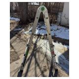 AMT013 Aluminum Ladder - 3-5 ft Step / 7-11 ft Extension, 300 lb Type 1A