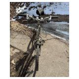 26-Inch Mountain Bike - Front Suspension, Suspension Seatpost, Multi-Speed