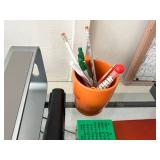 Nulaxy Desk Stand & Boston Desktop Speakers, Keyboard, Scotch Tape Dispenser & Art Set