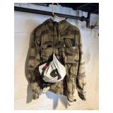 Sessions Terrain Series Camouflage Jacket With Hood - Boeri Snow Helmet & Gear Bag