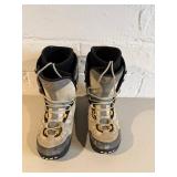 Vans World Traveler Boots - Gray/Black High-Top Hiking Boots
