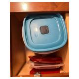 Rubbermaid Storage Containers with Lids - Assorted Sizes