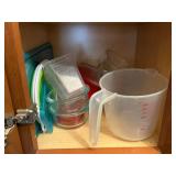 Rubbermaid Storage Containers with Lids - Assorted Sizes