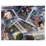 COLLECTIBLE CARDS  BIG NAMES NOTED