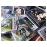 COLLECTIBLE CARDS  BIG NAMES NOTED