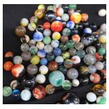LARGE ASSORMENT OF VINTAGE MARBLES
