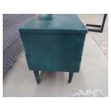 2 END TABLES