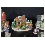 Cobblestone Corners Christmas Village 2003 - Miniature Houses & Accessories