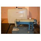 Signature Sewing Machine - Made in Japan - Vintage Teal/Blue Home Unit