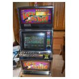 Love to Win Slot Machine - 5¢ Coin-Op Video Cabinet (10,000 Coins Display)