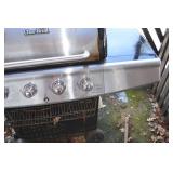 Char-Broil Stainless Steel Gas Grill 4-Burner - Built-In Thermometer