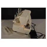 Singer Ultraloock Overlock 14SH654 - 120V 60Hz Differential Feed
