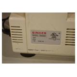 Singer Ultraloock Overlock 14SH654 - 120V 60Hz Differential Feed