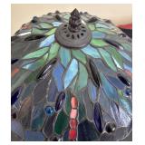 UL - Gorgeous Tiffany-Style Stained Glass Lamp