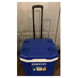 Igloo Latitude 60 Roller & Igloo Latitude 30 Cooler