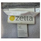 Lululemon Pink Vest 8 & Zella White/Gray Vest XL & Bernardo Goose Down Vest M