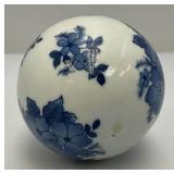Vintage Chinese Porcelain 4" Orb Sphere Blue/White Floral Carpet Ball