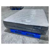 Serta iSeries Hybrid 100 Firm Queen Mattress - MSRP $1,800.00 - No Reserve!