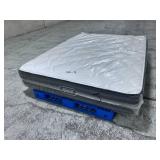 Beautyrest Black Tight top Queen Mattress - MRSP $ 2,199.00 - No Reserve!