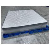 Molblly 14" Cooling Gel Memory Foam King Mattress - MSRP $899.00 - No Reserve!