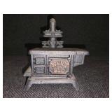 John Wright Bonnie Glo miniature Cast Iron Stove