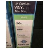 Mainstays 1-inch Cordless Vinyl Mini Blinds in white