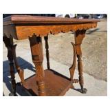 Rare Antique Claw-Foot Victorian-Style Parlor or Lamp TABLE