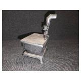 John Wright Bonnie Glo miniature Cast Iron Stove