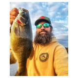 2 Night Lodge Stay + Fishing Guide Experience in Voyageurs Nat
