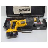 Working DEWALT Reciprocating Saw w/2 Batteries - No Charger