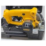 Working DEWALT Circular Saw w/2 Batteries Case & Charger
