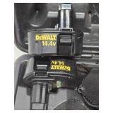 Working DEWALT Circular Saw w/2 Batteries Case & Charger