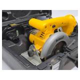 Working DEWALT Circular Saw w/2 Batteries Case & Charger