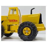 Large Vintage Metal TONKA Construction Vehicle